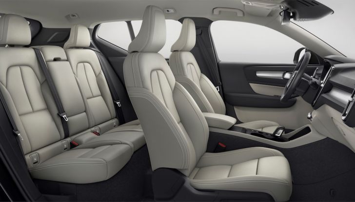 Volvo XC40: nel 2020 arriva la versione 100% elettrica - Foto 31 di 38