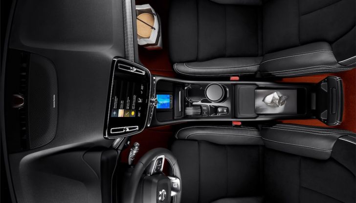 Volvo XC40: nel 2020 arriva la versione 100% elettrica - Foto 35 di 38