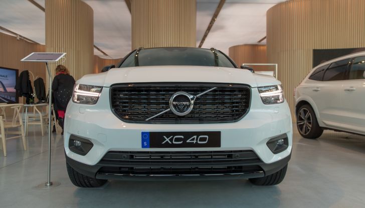 Volvo XC40 2018, prova su strada del SUV compatto svedese - Foto 10 di 51