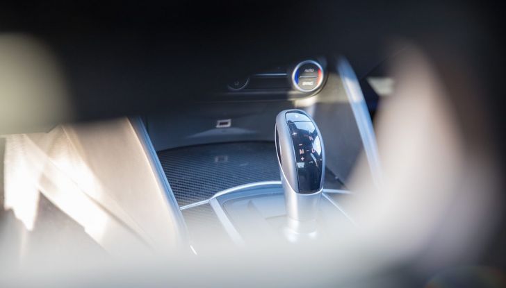 Prova su strada Alfa Romeo Giulia Quadrifoglio, la macchina perfetta! - Foto 9 di 48