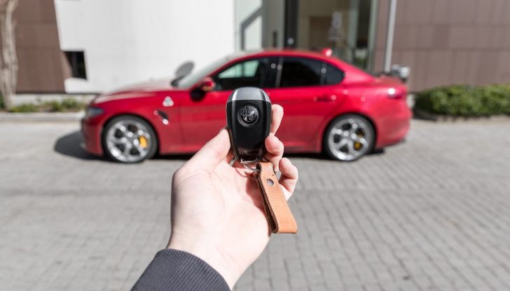 Prova su strada Alfa Romeo Giulia Quadrifoglio, la macchina perfetta! - Foto 41 di 48