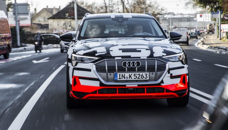 Audi e-tron, il SUV elettrico si prenota online - Foto 18 di 31