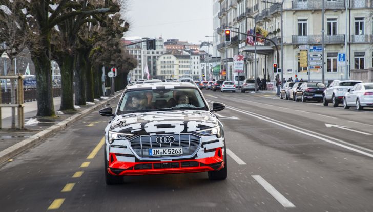 Audi e-tron, il SUV elettrico si prenota online - Foto 23 di 31