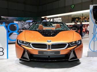 BMW i8 Roadster 2018: Caratteristiche, prezzi e prestazioni