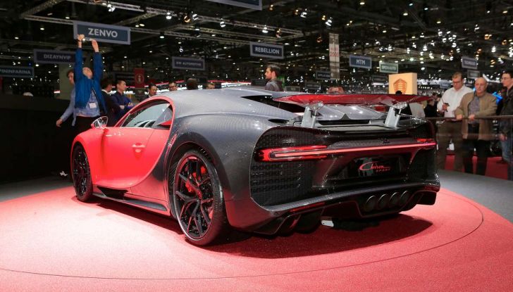 Bugatti Chiron Sport, la pista è il suo mestiere - Foto 10 di 20