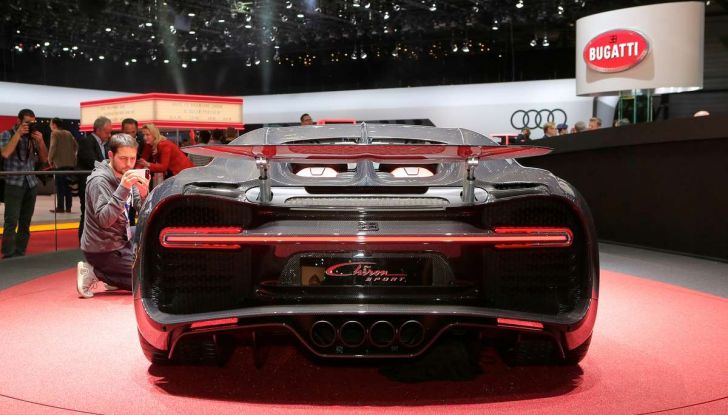 Bugatti Chiron Sport, la pista è il suo mestiere - Foto 15 di 20