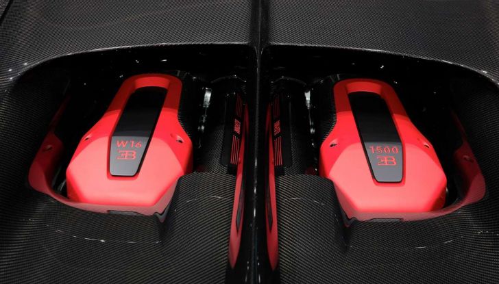 Bugatti Chiron Sport, la pista è il suo mestiere - Foto 17 di 20