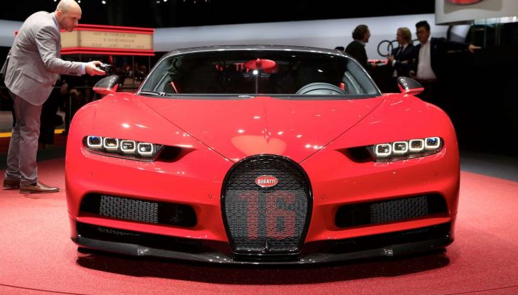 Bugatti Chiron Sport, la pista è il suo mestiere - Foto 2 di 20