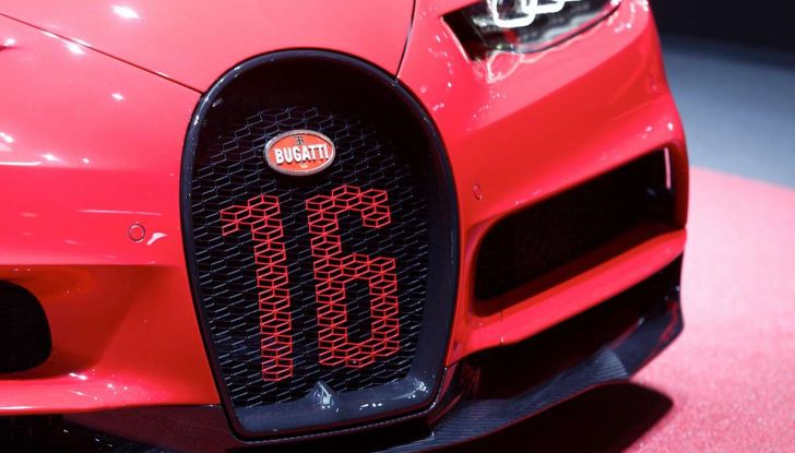 Bugatti Chiron Sport, la pista è il suo mestiere - Foto 5 di 20