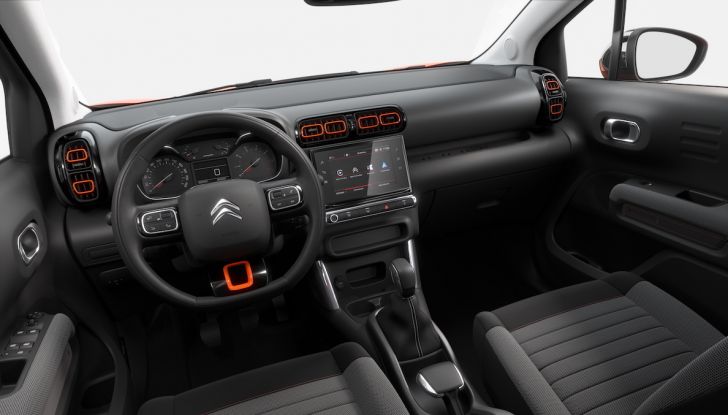 Citroën C3 Aircross, la prova su strada del 130CV: Crossover comodo e versatile - Foto 31 di 43