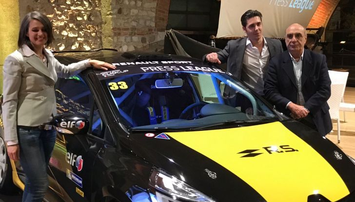 Renault Clio R.S. 18: la Hot Hatch da 220CV pronta a scendere in pista - Foto 19 di 20