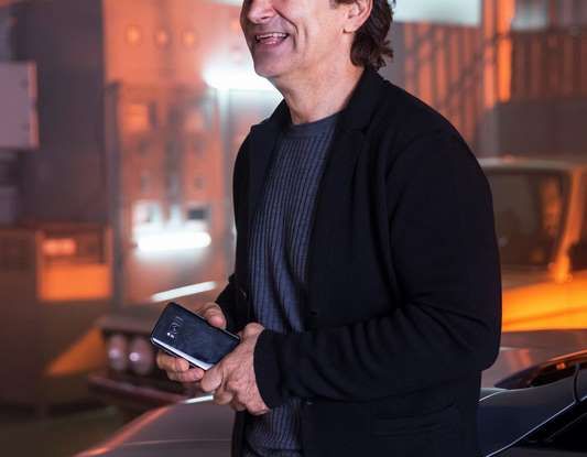 CoverYourPhone, la campagna sulla sicurezza stradale di BMW e Alex Zanardi - Foto 5 di 6