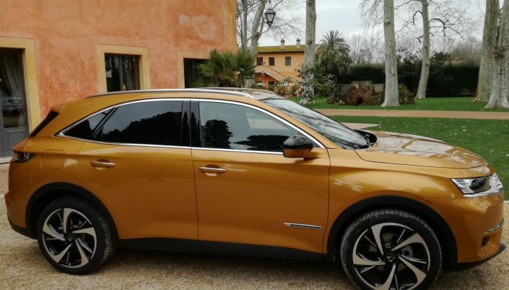 DS7 Crossback, prova su strada del SUV Premium senza compromessi - Foto 17 di 27