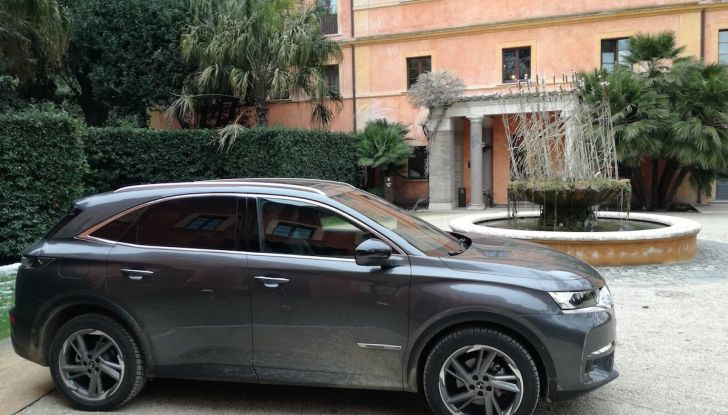 DS7 Crossback, prova su strada del SUV Premium senza compromessi - Foto 8 di 27
