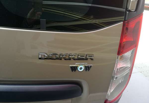 Dacia WOW, la serie speciale su Sandero, Lodgy e Dokker - Foto 6 di 10