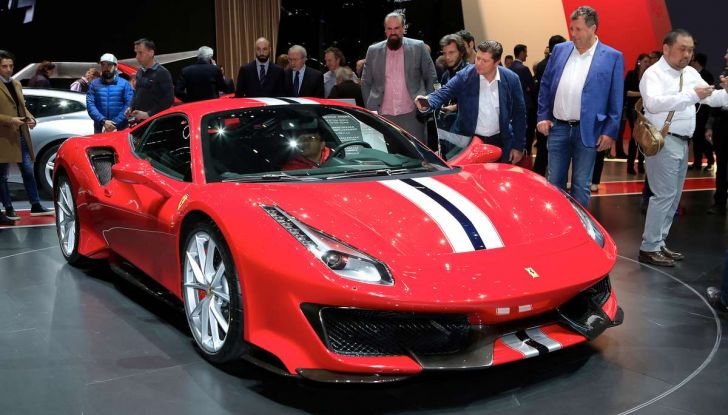 Ferrari 488 Pista, il V8 più potente di sempre - Foto 8 di 15