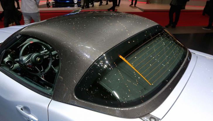 Abarth 124 GT, serie speciale con hard top in carbonio - Foto 5 di 11