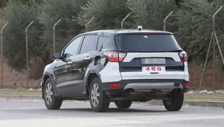 Ford Kuga 2020, prime prove su strada per il Crossover dell’Ovale Blu - Foto 22 di 36