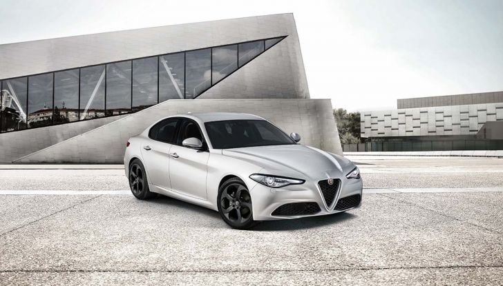 Alfa Romeo Giulia Sport Edition arriva nelle concessionarie a 47.000 euro - Foto 1 di 12