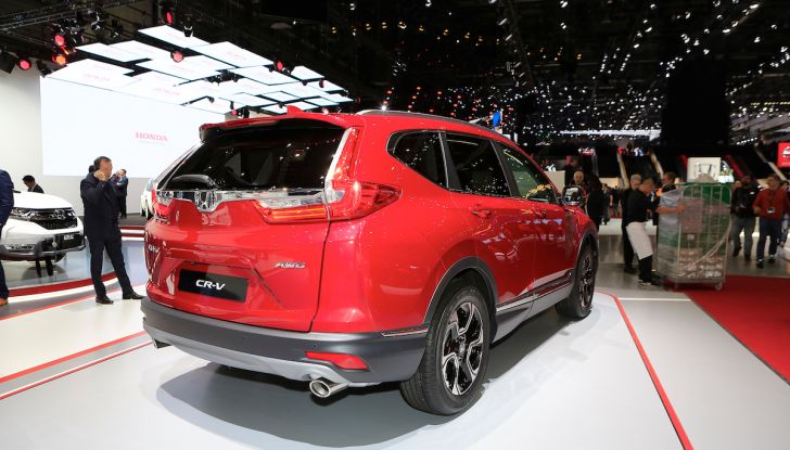 Nuova Honda CR-V 2018, l’iconico SUV di Tokyo da ora ibrido - Foto 5 di 9