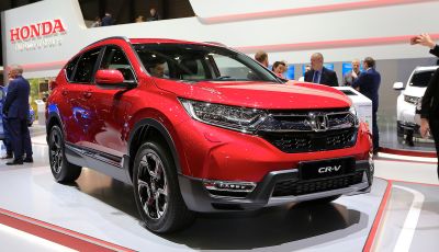 Nuova Honda CR-V 2018, l’iconico SUV di Tokyo da ora ibrido