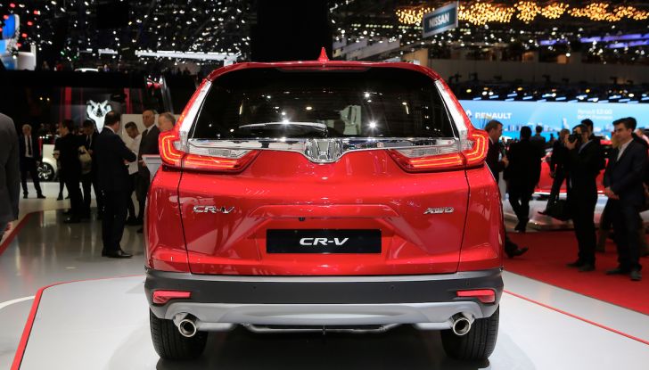 Nuova Honda CR-V 2018, l’iconico SUV di Tokyo da ora ibrido - Foto 3 di 9