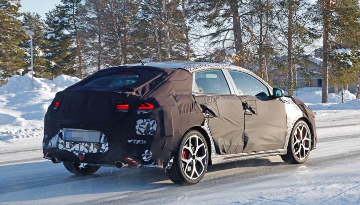 Hyundai i30 N Fastback, primi test su strada della variante sportiva - Foto 7 di 26