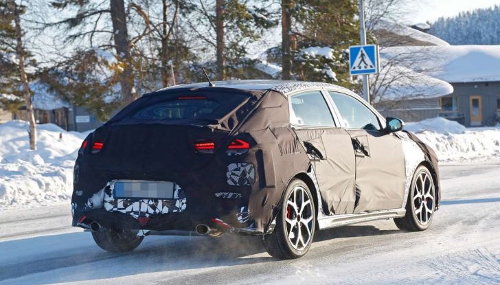 Hyundai i30 N Fastback, primi test su strada della variante sportiva - Foto 16 di 26