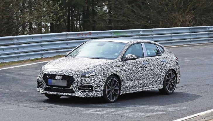 Hyundai i30 N Fastback, primi test su strada della variante sportiva - Foto 14 di 26