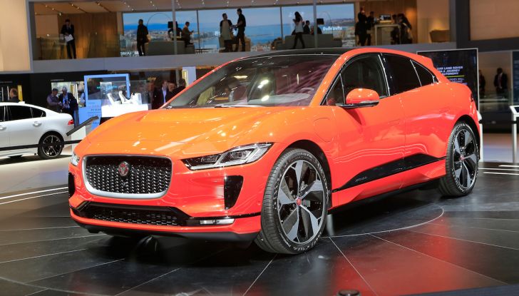 Jaguar I-PACE, prezzo e caratteristiche del crossover elettrico - Foto 2 di 25