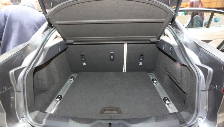 Jaguar I-PACE, prezzo e caratteristiche del crossover elettrico - Foto 22 di 25