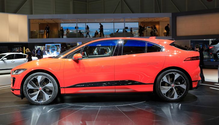Jaguar I-PACE, prezzo e caratteristiche del crossover elettrico - Foto 13 di 25