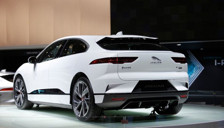 Jaguar I-PACE, prezzo e caratteristiche del crossover elettrico - Foto 17 di 25