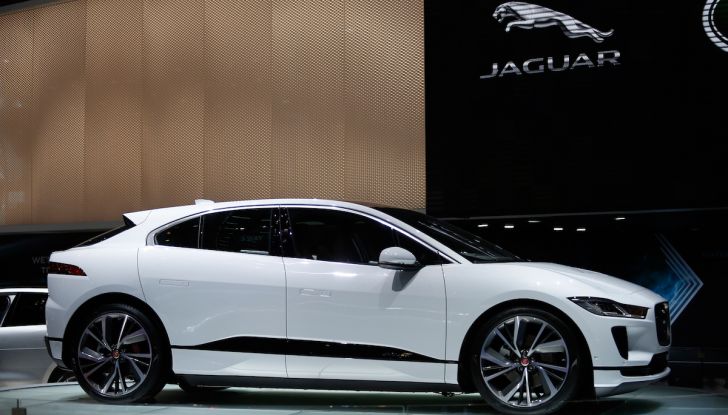 Jaguar I-PACE, prezzo e caratteristiche del crossover elettrico - Foto 15 di 25