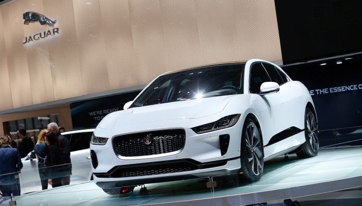 Jaguar I-PACE, prezzo e caratteristiche del crossover elettrico - Foto 14 di 25