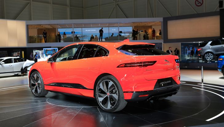 Jaguar I-PACE, prezzo e caratteristiche del crossover elettrico - Foto 7 di 25