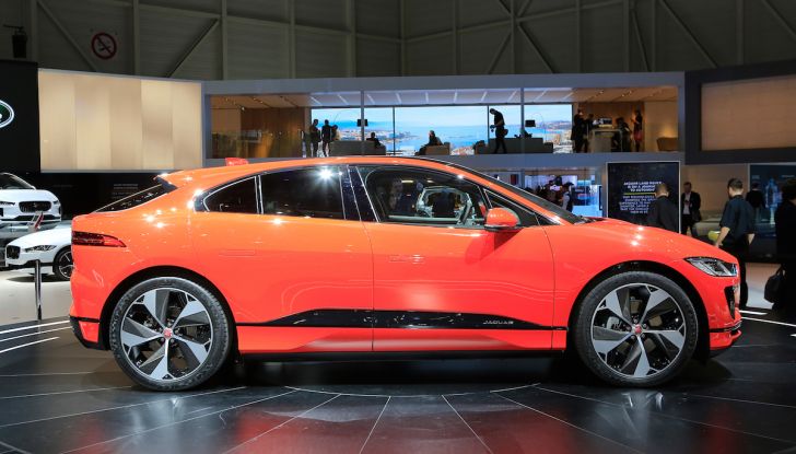 Jaguar I-PACE, prezzo e caratteristiche del crossover elettrico - Foto 9 di 25