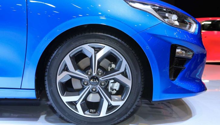 Kia Ceed 2018: nuovi motori e design inedito - Foto 13 di 17