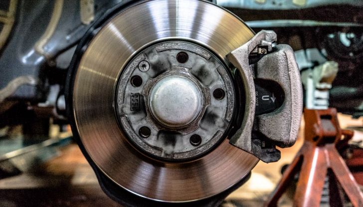 I freni dell’auto: manutenzione, precauzioni e consigli - Foto 1 di 17