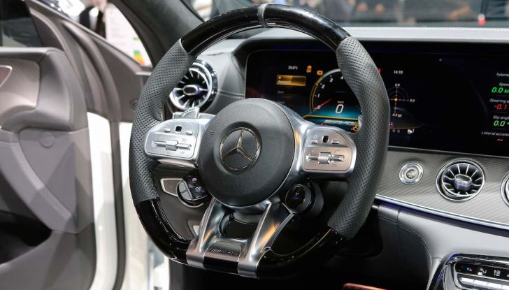 Mercedes AMG GT Coupé4, quattro porte per la sportiva della Stella - Foto 13 di 21