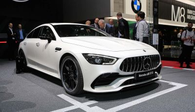 Mercedes AMG GT Coupé4, quattro porte per la sportiva della Stella