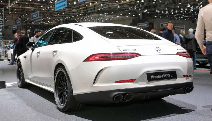 Mercedes AMG GT Coupé4, quattro porte per la sportiva della Stella - Foto 7 di 21