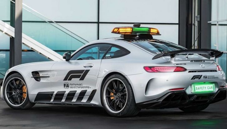 Mercedes AMG GT R è la Safety Car del mondiale Formula 1 - Foto 3 di 10