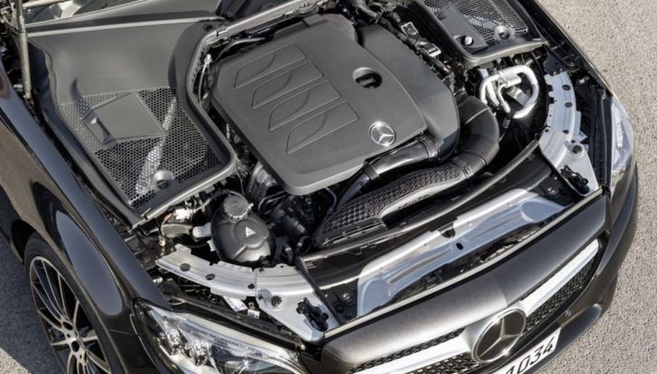 Mercedes Classe C Coupé e Cabrio 2018: più sportive ed efficienti - Foto 8 di 19