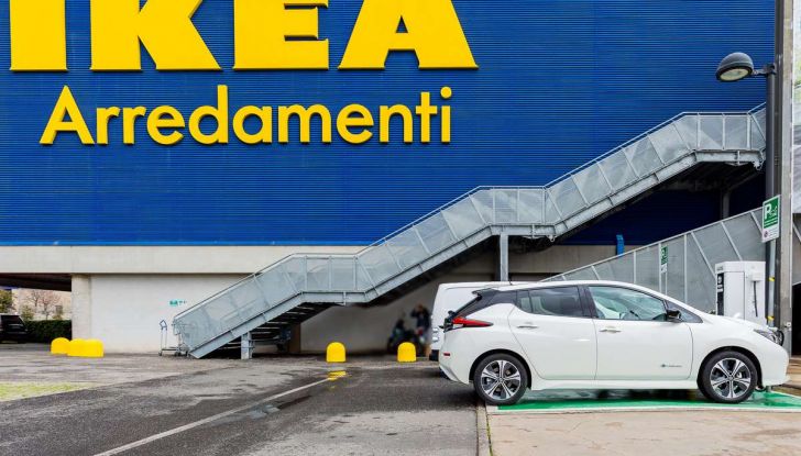IKEA dal 2025 utilizzerà solo auto elettriche per i trasporti dei mobili - Foto 1 di 12