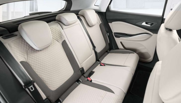 Opel Grandland X prova su strada, motorizzazioni e consumi - Foto 14 di 26