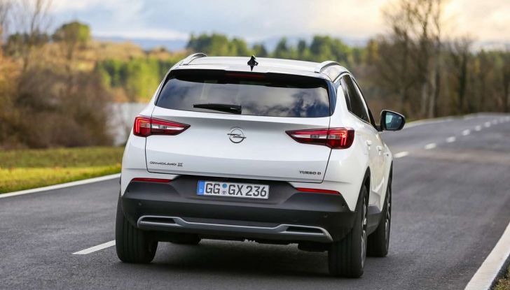 Opel Grandland X prova su strada, motorizzazioni e consumi - Foto 25 di 26