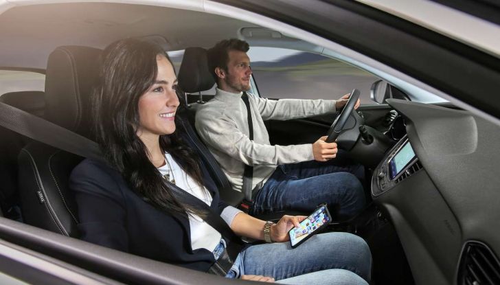 Opel Grandland X prova su strada, motorizzazioni e consumi - Foto 19 di 26