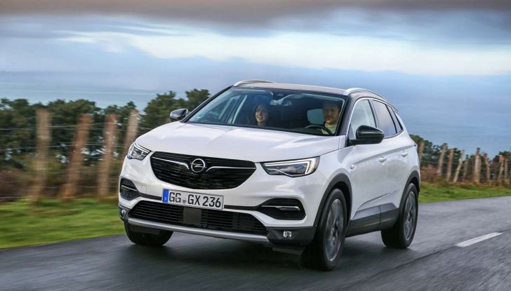 Opel Grandland X prova su strada, motorizzazioni e consumi - Foto 11 di 26