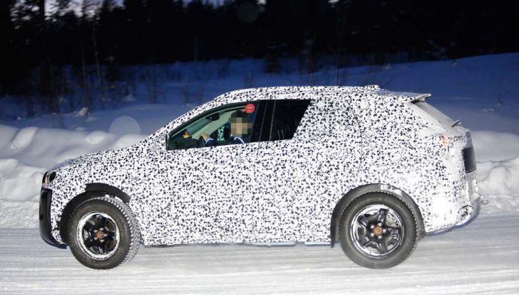 Opel Mokka X 2019, la nuova generazione impegnata nei test - Foto 19 di 21